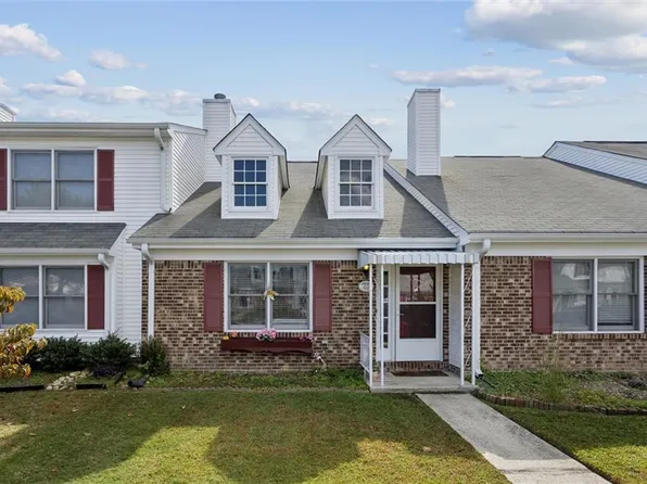 212 Manchester Way, Yorktown, VA 23692