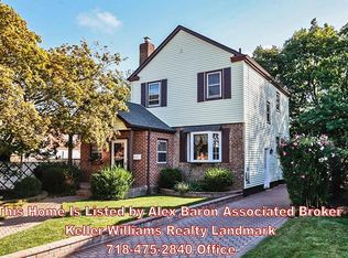 8411 252nd St, Bellerose, NY 11426