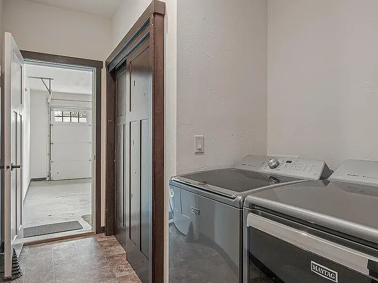 6391 E Kyong Ct — Photo 15