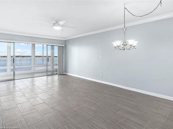 5th image of 2131 Lakeview Dr Unit 1208