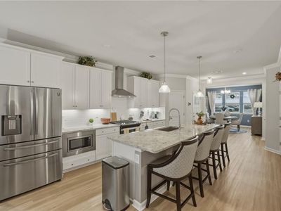 1815 Honey Milk Rd, Chesapeake, VA, 23323