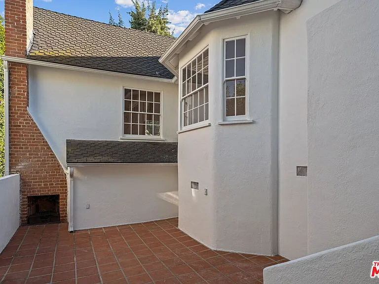 10527 Le Conte Ave — Photo 42