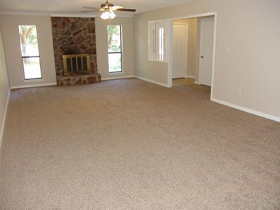 3rd image of 6017 Laurelwood Dr
