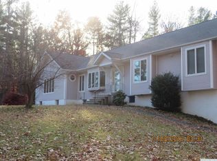 93 Half Moon Dr, Cairo, NY 12413