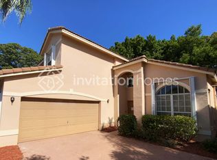 6763 Coral Reef St, Lake Worth, FL 33467