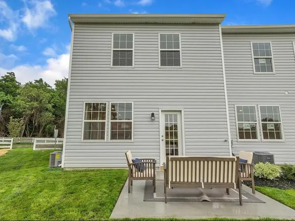 12 Peregrine Way, Burlington, NJ 08016