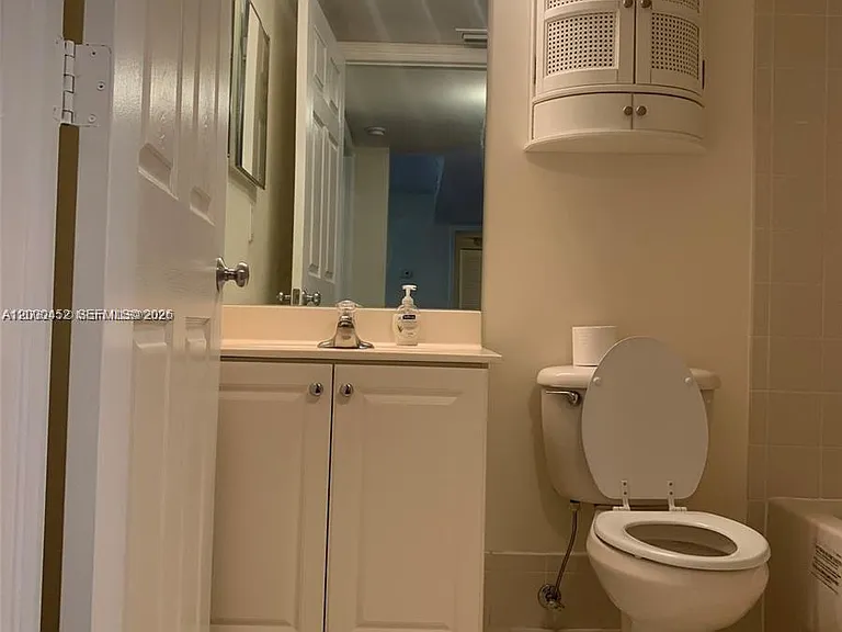 529 E Sheridan St #1021 — Photo 13