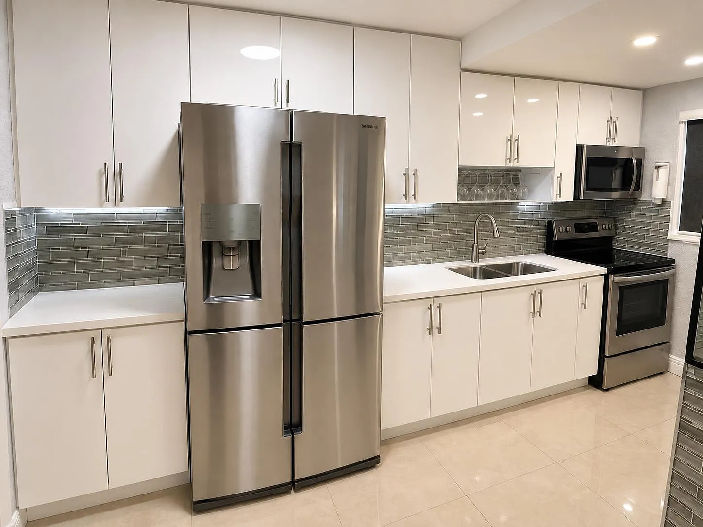 1 bed, 560 sqft, $2,100 — Photo 3