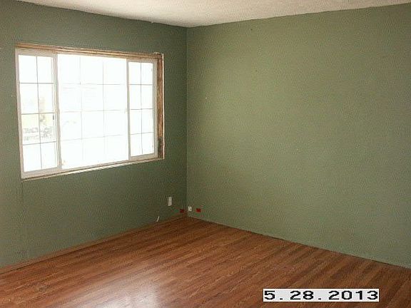 4th image of 810 S Grand Dr