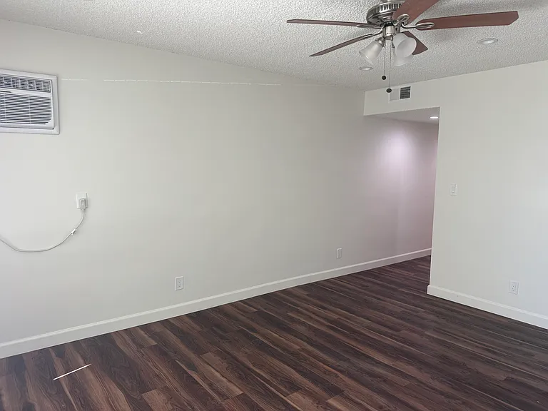 1320 S Del Mar Ave — Photo 26