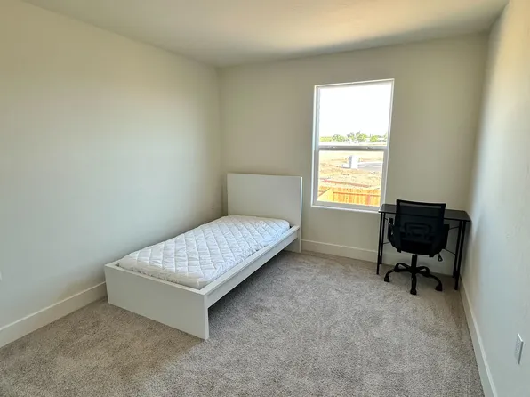 752 Stephanie Dr, Merced, CA