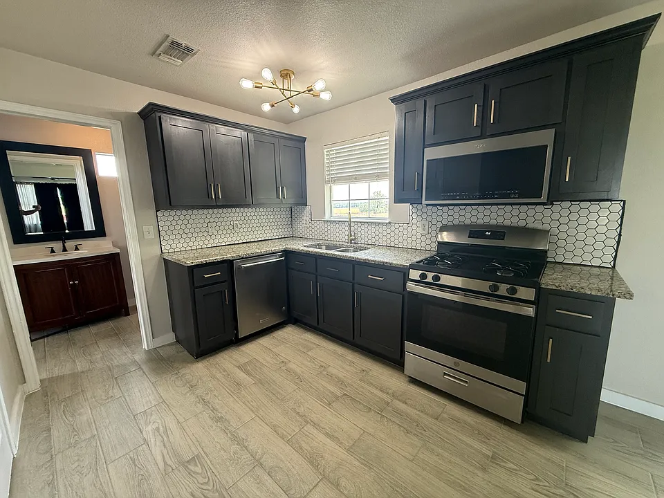 7997 County Road 832