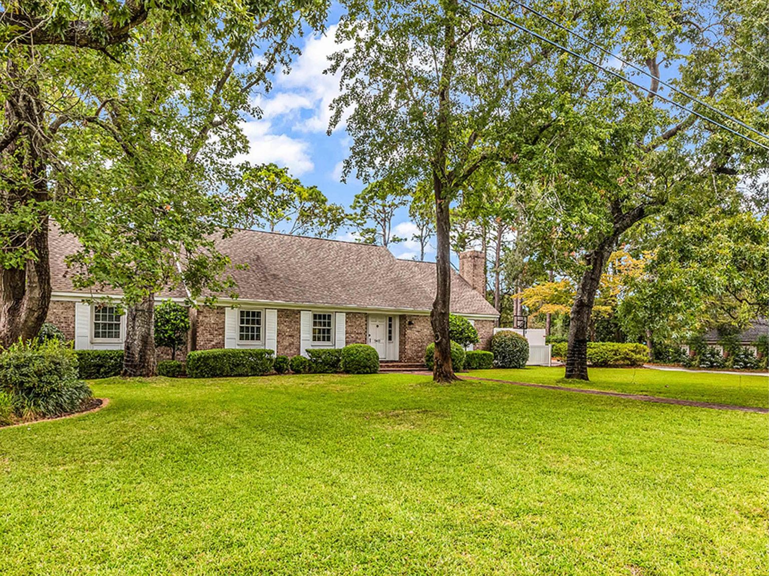 5803 Country Club Dr.