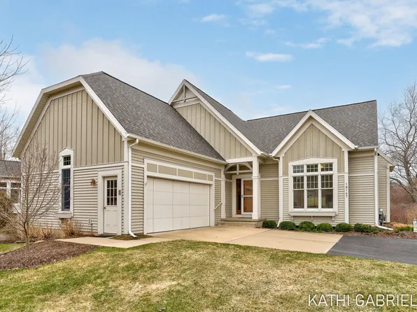 18147 Lost Creek Ln, Spring Lake, MI 49456