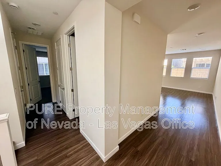 10661 Valletta Ave — Photo 6