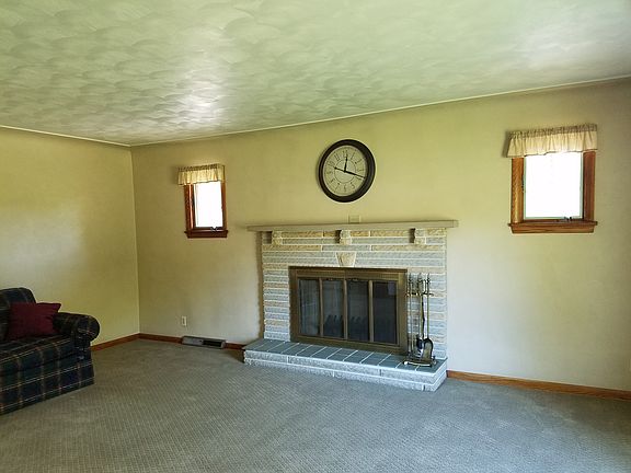 5th image of 6763 James St