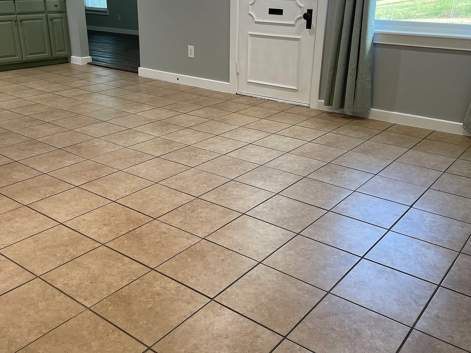 2 bed, 1252 sqft, $1,350 — Photo 3