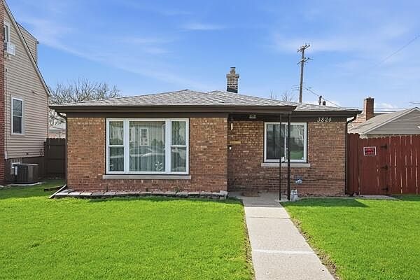 1st image of 3824 Towle Ave