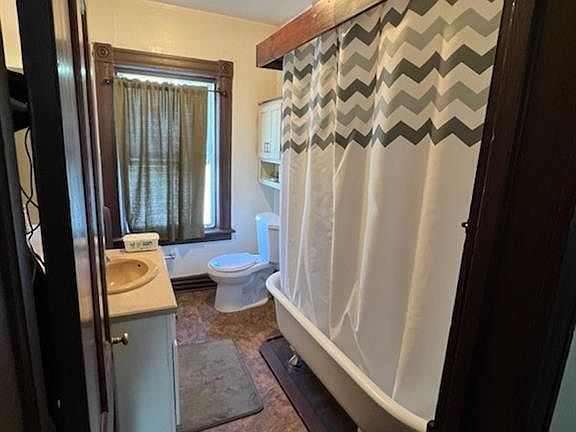 2nd image of 264 Main St Unit B