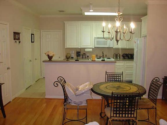 5th image of 2108 Gillette St
