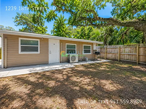 1239 18th St Photo 1