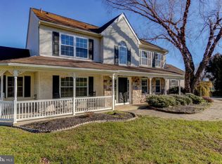 4 E Hunter Creek Ln, West Grove, PA 19390