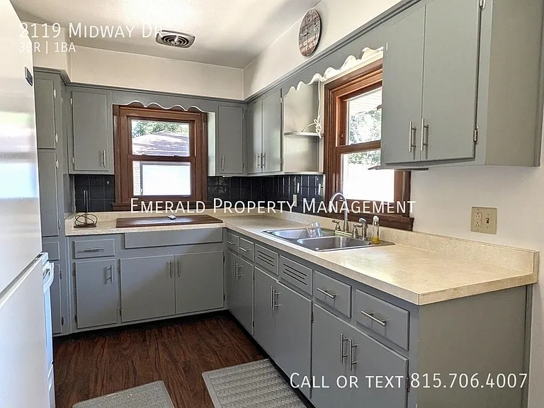 2119 Midway Dr — Photo 7