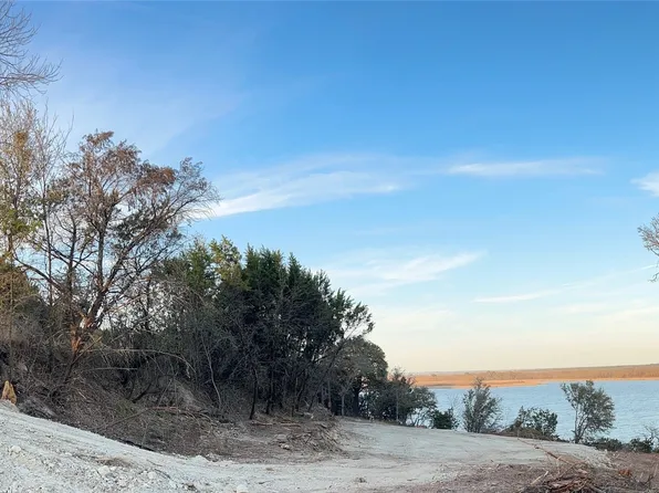 2881 Pathfinder Ct, Granbury, TX 76048