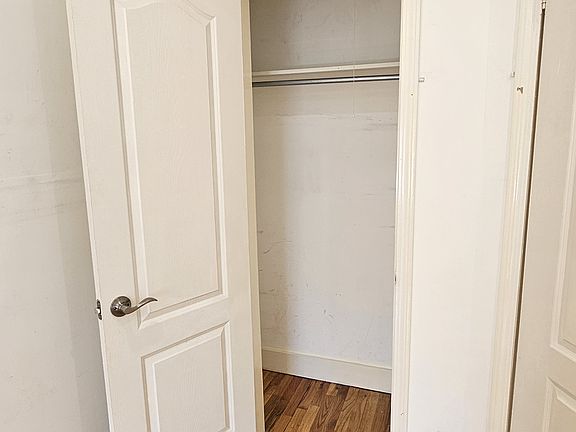 4th image of 452 Linwood St Floor 3