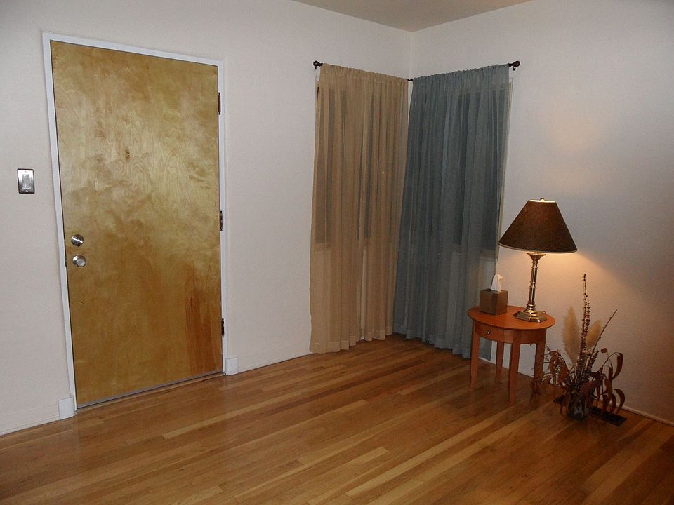 living/entry