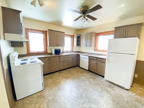 5th image of 603 Meridian St