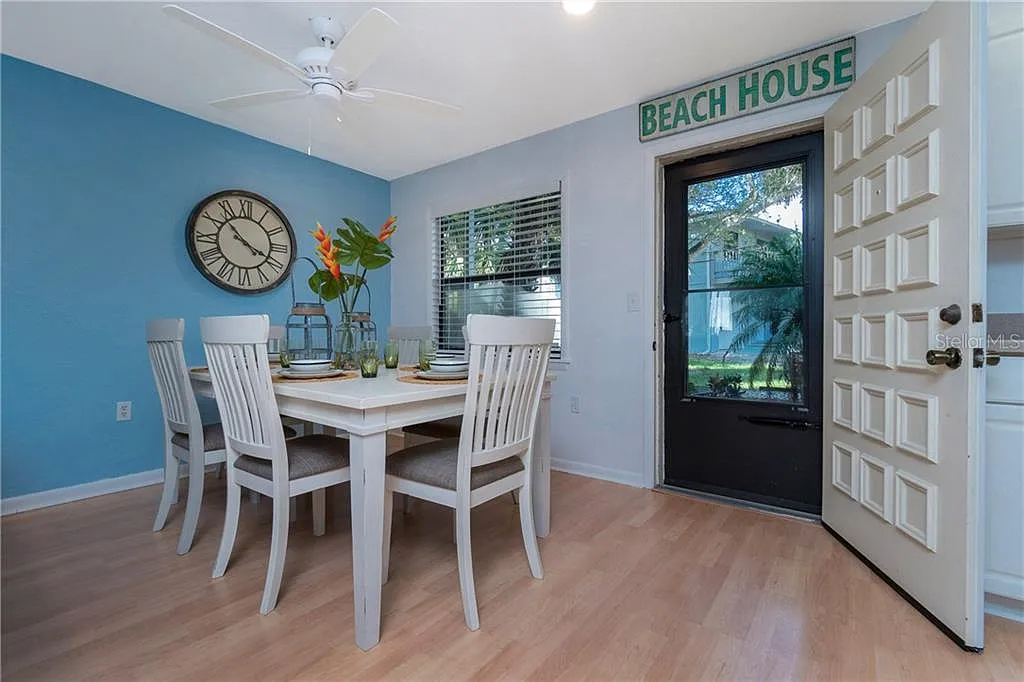 1 bed, 1.0 bath, 884 sqft, $4,500 — Photo 2