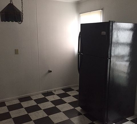 4th image of 203 Lindenwood Dr