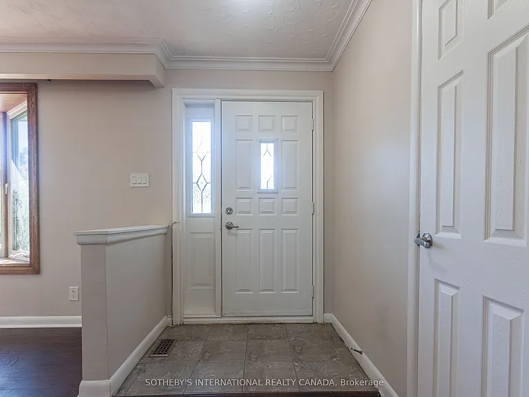 1461 Moss Glen Rd — Photo 2