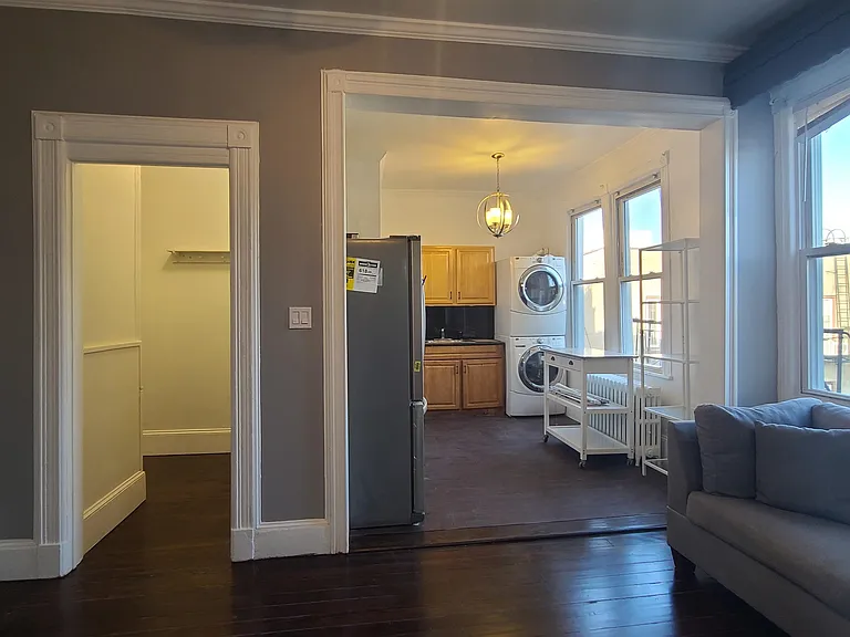 476 Gregory Ave #3 — Photo 2