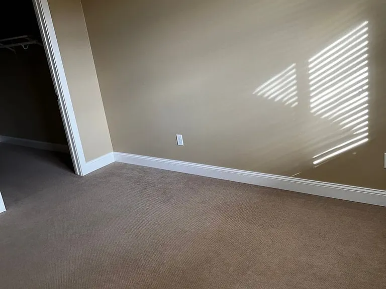 308 College Cir — Photo 8