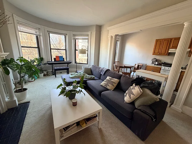 29 Longwood Ave #3 — Photo 2