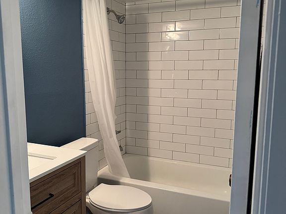 5th image of 7101 Ridgewood Ave APT 205