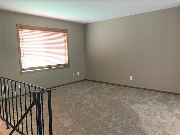 Main Floor Living Room_10072021