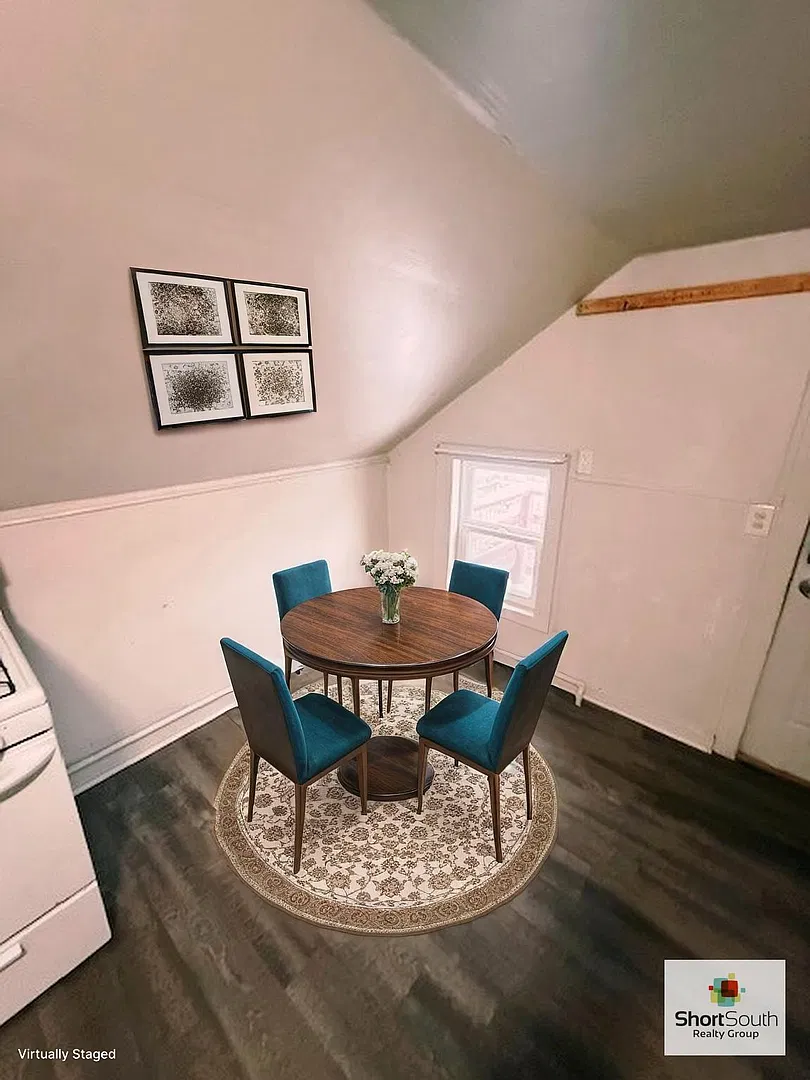 861 Washington Ave — Photo 2