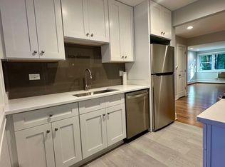 7241 N Claremont Ave APT 2A, Chicago, IL 60645