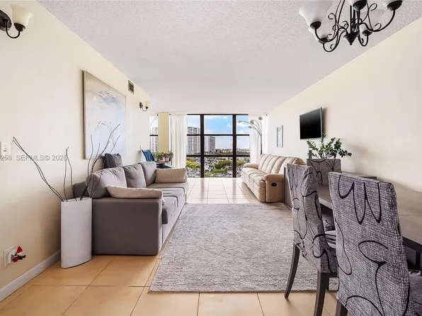 800 Parkview Dr APT 901, Hallandale, FL 33009