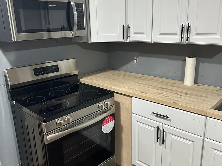 470 Earl Pl — Photo 16