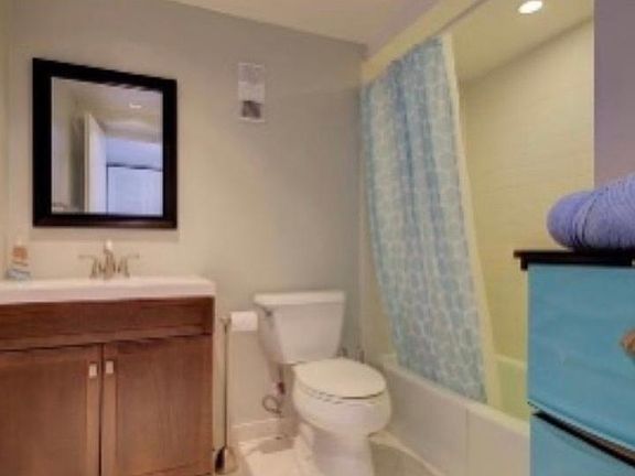 3rd image of 1230 Gulf Blvd APT 405