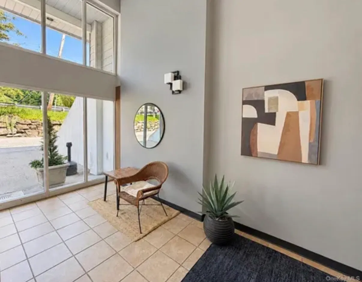 2 bed, 1000 sqft, $3,700 — Photo 3