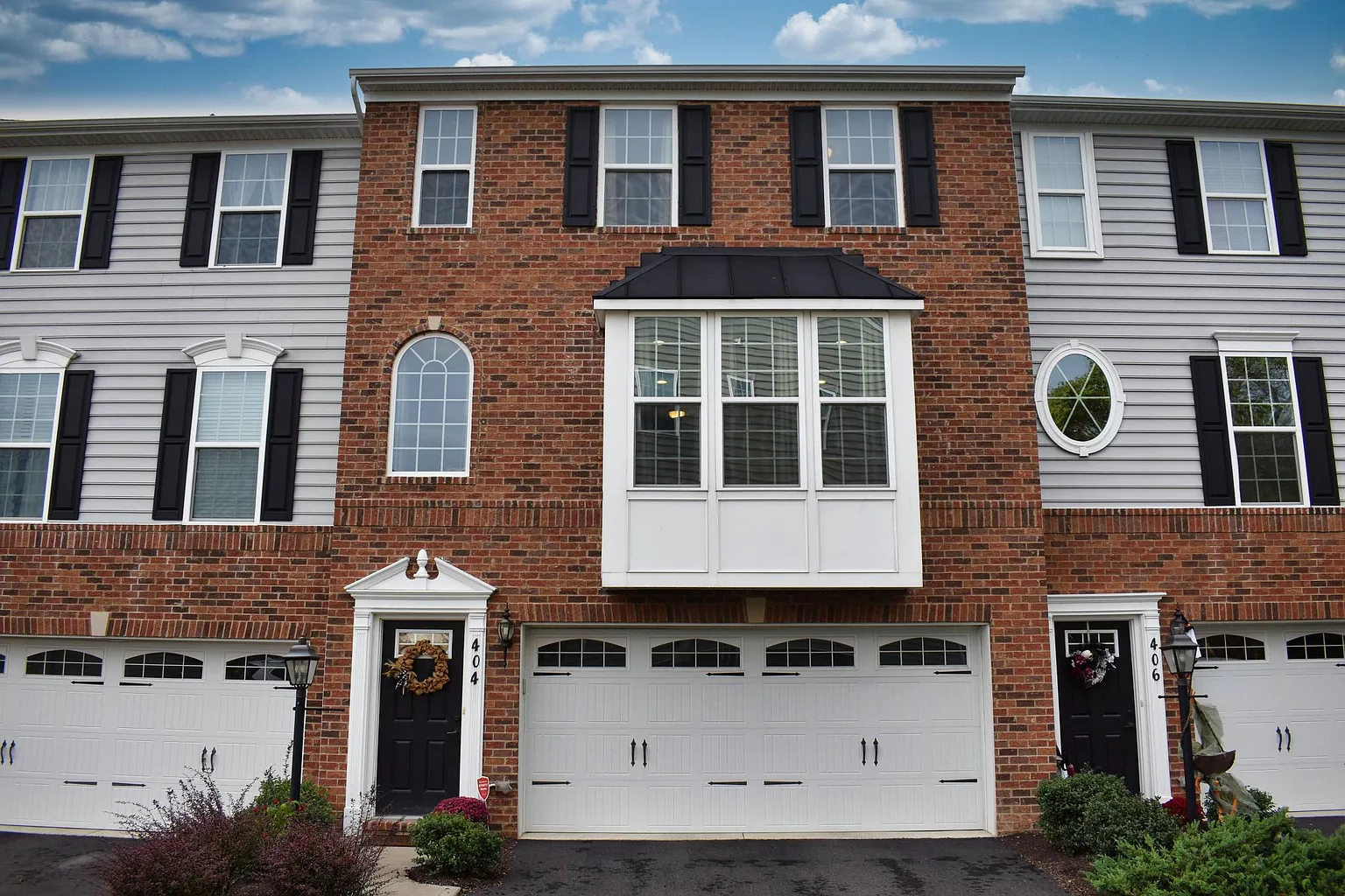 404 Hardy Ln photo 1