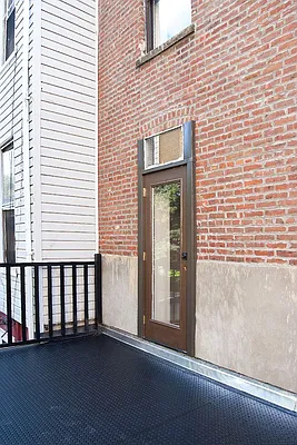 Rented by Nooklyn NYC LLC | media 129