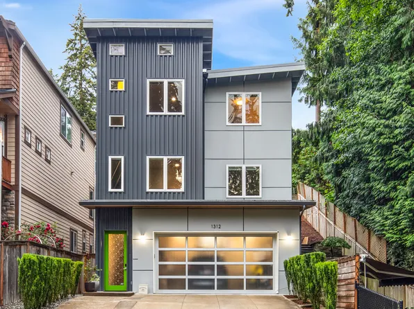 1312 211th Ave NE, Sammamish, WA 98074