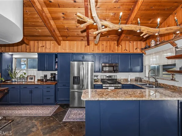 521 Fir Dr, Green Valley Lake, CA 92341