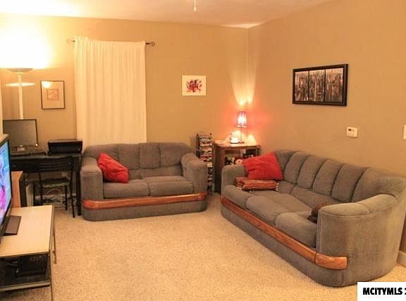 3rd image of 509 N Jackson Ave